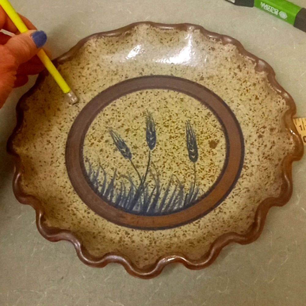 Wheat design dish 1984 NWOT